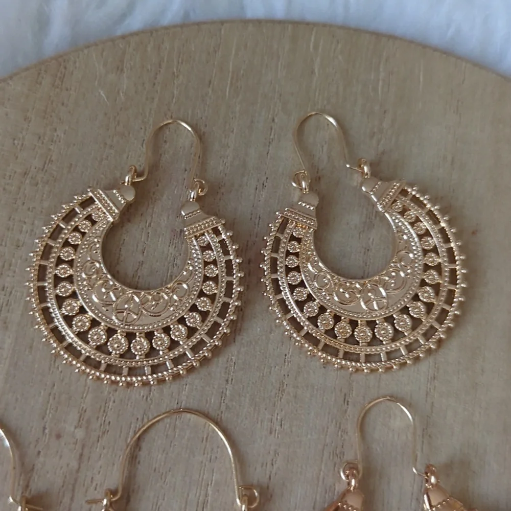 4 Pairs of Boho Style Earrings - Picture 2 of 5